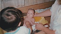 1989-07 04 David and Jackie give Ben a bath.jpg